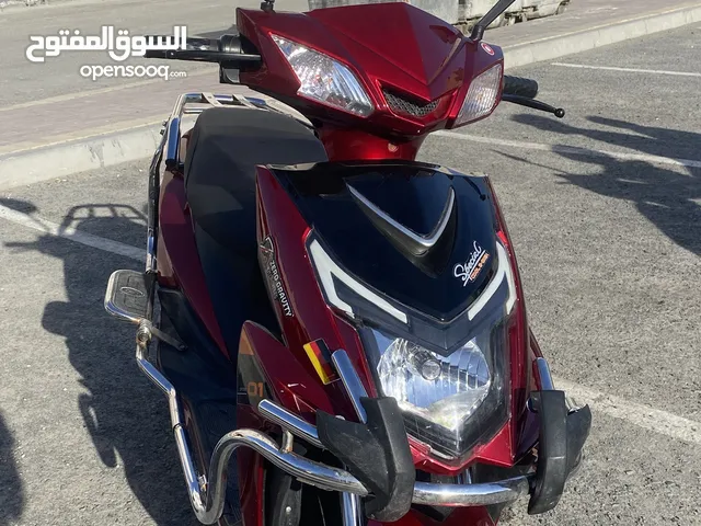 للبيع سكوتر كهربائي نضيف
