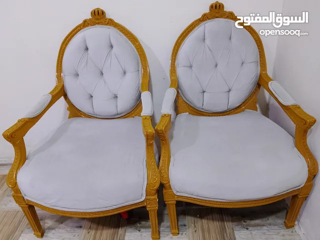 كراسي خشب قويه