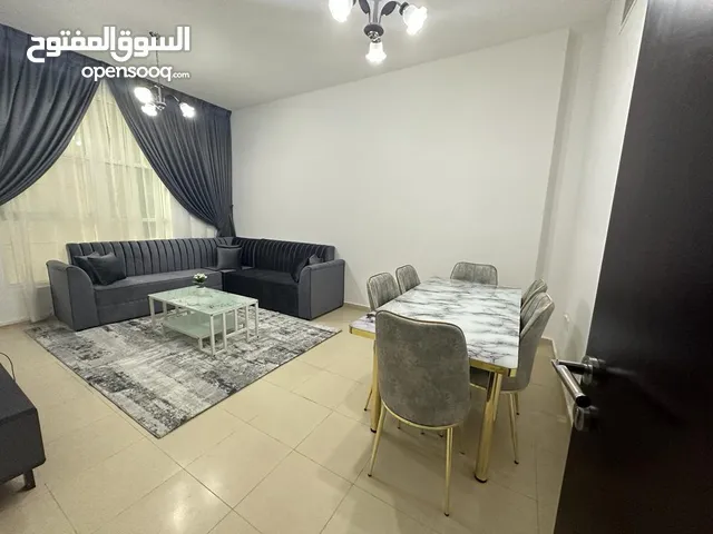 متاح للإيجار الشهري شقة مفروشة غرفتين وصالة في عجمان النعيمية أبراج السيتي تاور