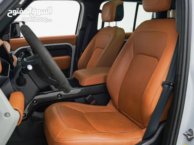لاند روفر ديفيندر 110 موديل 2023