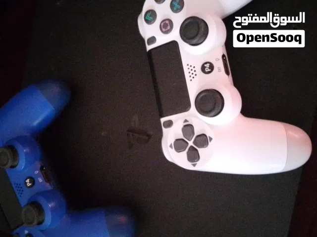 يوجد بلايستيشن 4للبيع