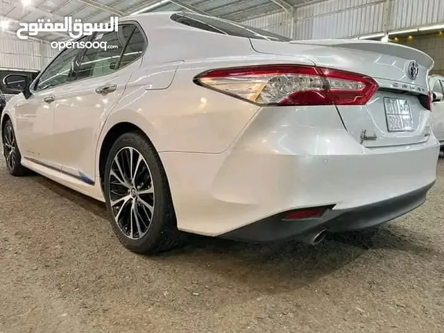 Toyota Camry XLE in Al-Mahrah