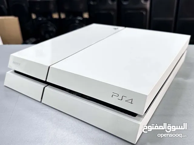 جهاز PS4 للبيع مع جميع الملحقات - سعر خاص وحصري