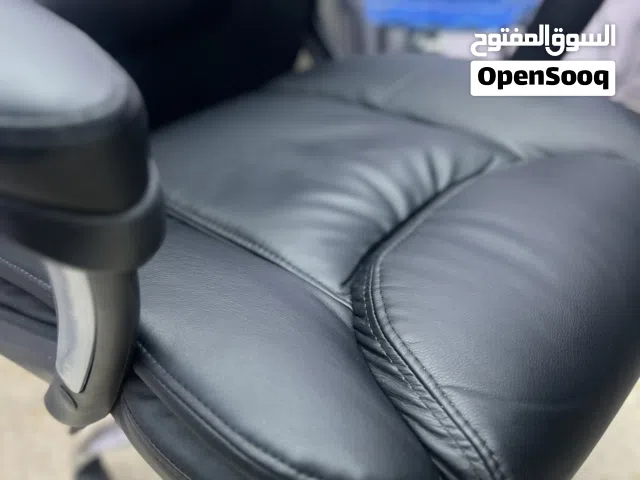 كرسي مدير جلد جديد