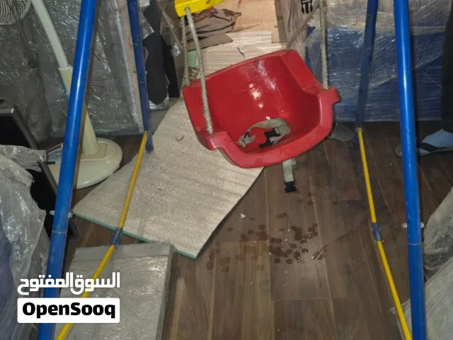 مرجيحة اطفال بحالة جيدة