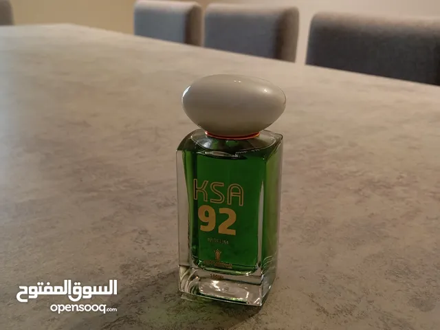 عطر النخبه للعود 100 مل حاله ممتاز