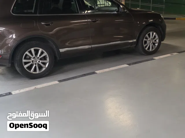 2013 فولكسفاغن طوارق Standard