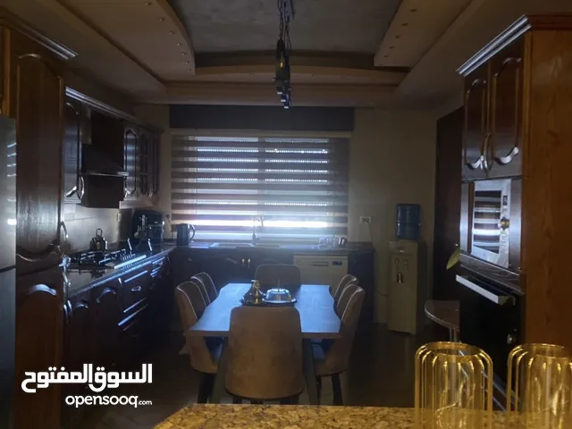 260 m2 5 Bedrooms Apartments for Sale in Irbid Al Rahebat Al Wardiah