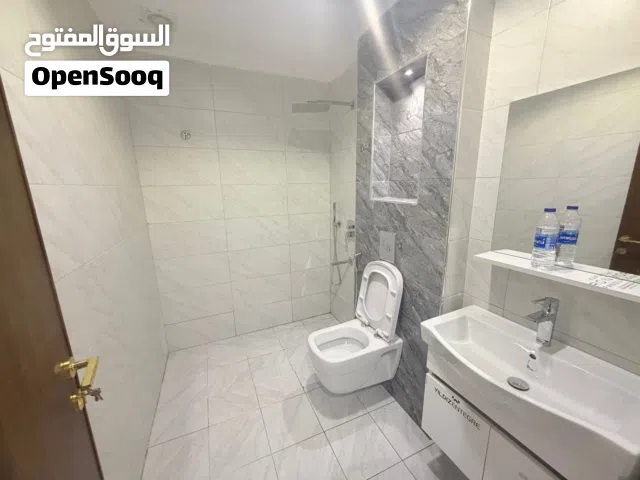 2 bedrooms + 2 bathrooms + reception + kitchen + balcony شقة غرفتين + حمامين صالة + مطبخ + بلكونة