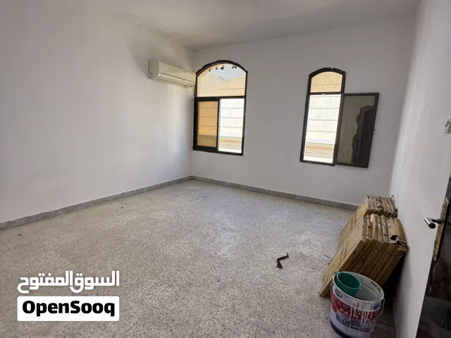 STUDIO BEHIND ADIS SCHOOL - MUROOR