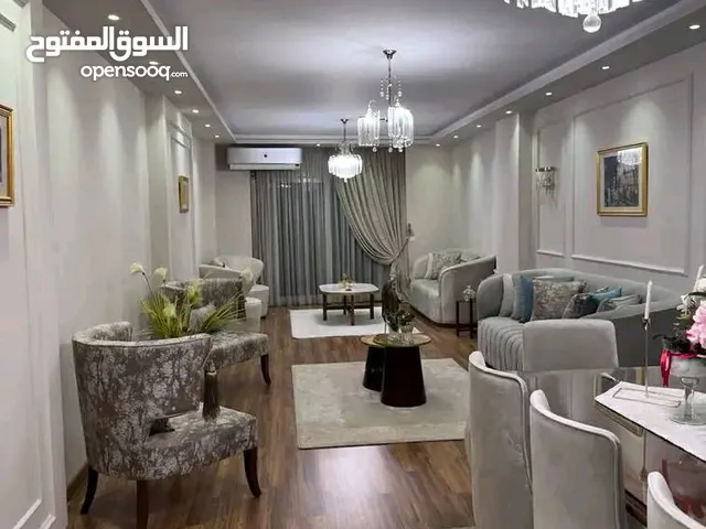 شقه للبيع في التجمع جمب واتر واي في موقع ممتاز