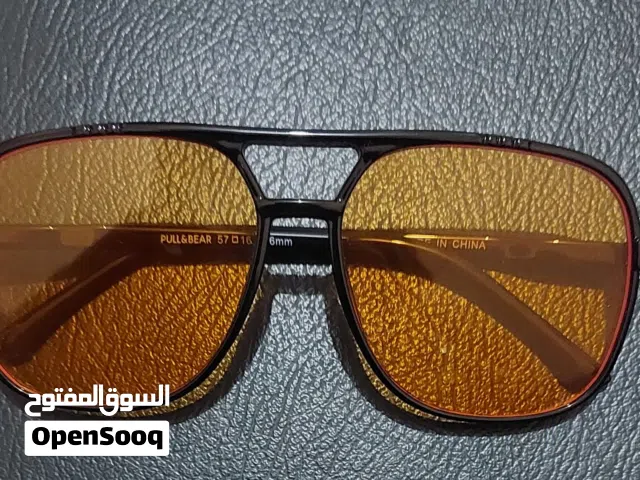 PULL&BEARنضارة شمس ماركة  جديدة نزلت السعر لاكتر من نص سعرها عالسايت  لسرعة البيع 600 جنيه بدل 1500