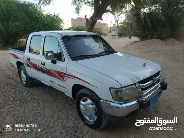 Toyota Hilux DLX in Hadhramaut