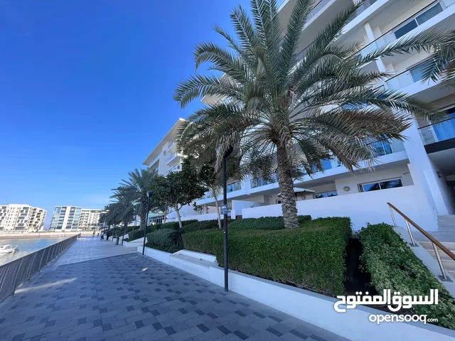 4 BR Incredible Apartment in Al Mouj for Rent