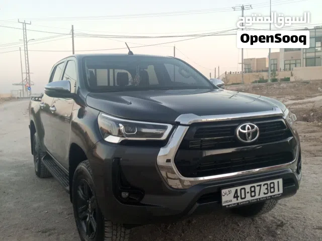 2023 تويوتا هيلوكس GLX