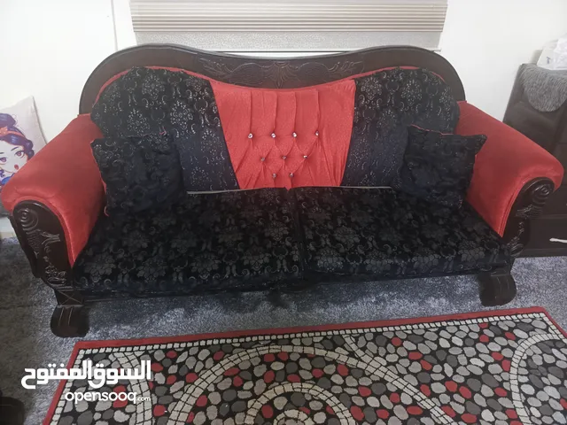 كنب بلوط ثقيل جدا بحالة جيدة جدا للبيع