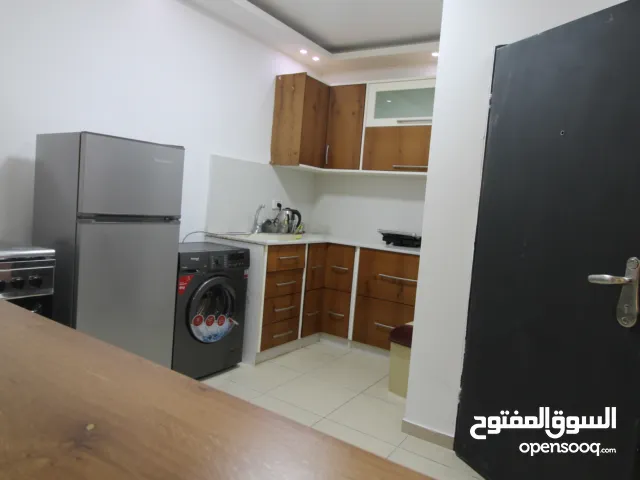 استوديو مفروش للايجار في الطيرة بالقرب من لازورد