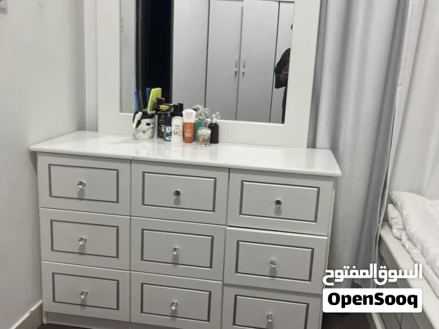 تسريحة بيضاء مع خطوط سلفر مع 6 سدات