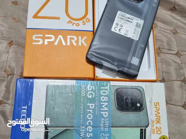 مستعمل ايام Spark 20 pro 5G رام 16 جيجا 256 أغراضة والكرتونه الأصلية متوفر توصيل