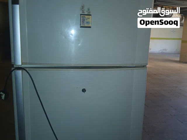 تلاجه شارب يباني  2 باب شغاله ممتازه