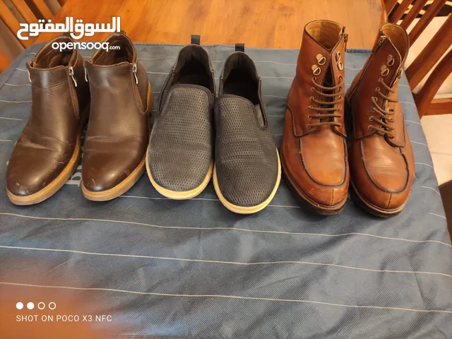 ماركات عالمية ايطالي أصلي نمره 42 فقط