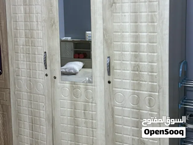 خزانة نظيفة للبيع