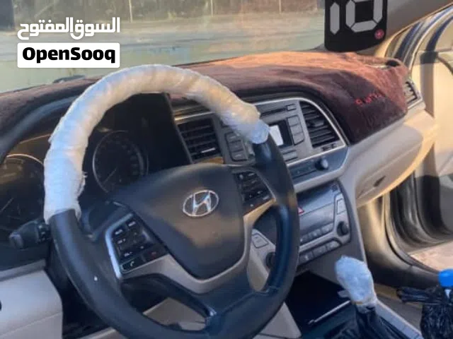 2017 هيونداي النترا GL