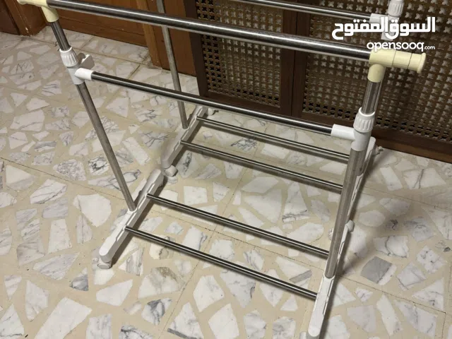 علاقة ملابس متحركه