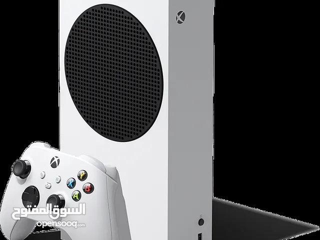 Xbox  s للبيع   معة 2 جوستك و حساب مشترك الي بصورة واشتراك جيم باس 3 اشهر + لعبة cal of duty الي بصو