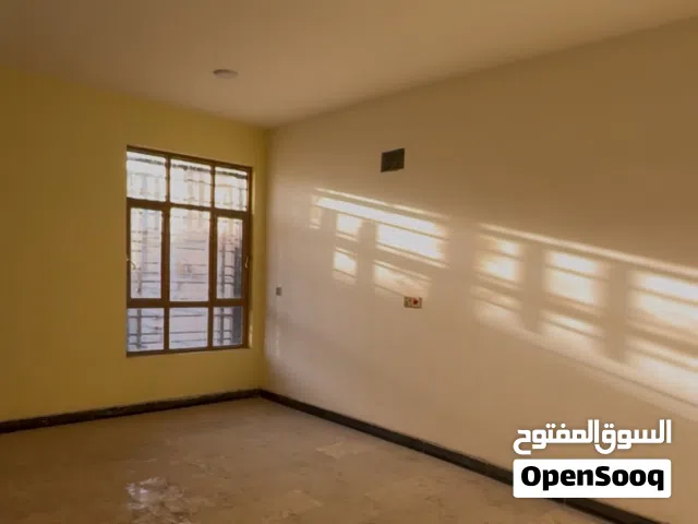 عقار مساحة 100 متر في منطقة البلديات حي التجار