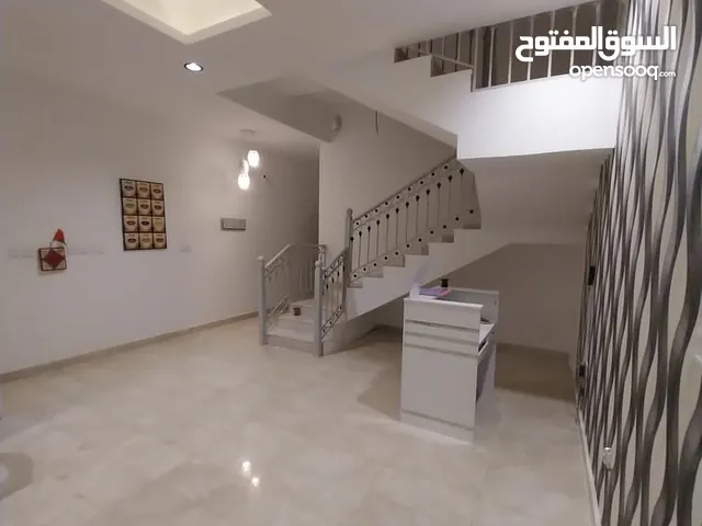 Town house فيلا للايجار بمرتفعات الانصب