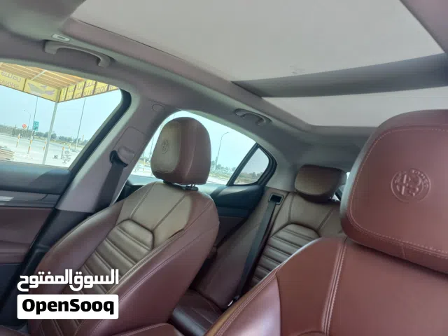 Alfa romeo 2018 2.0 Turbo Italy  oman Agency full option