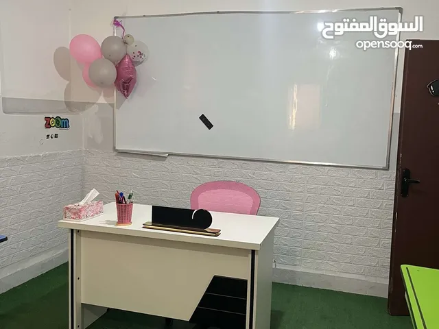 3 مكاتب بسعر حرق مستعمل بحالة الوكاله