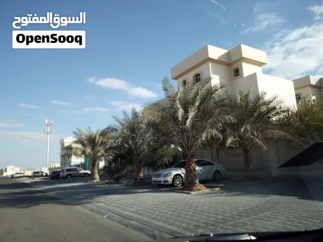 للبيع  فيلا فاخرة في محمد بن زايد – أبوظبي