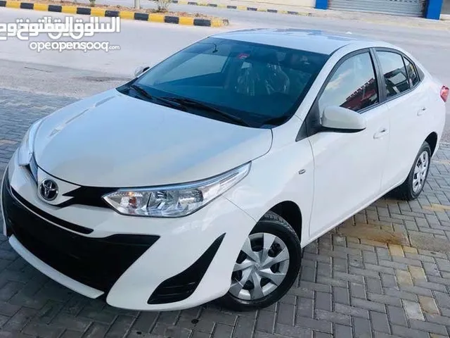 يارس2019وارد الفطيم(تحدي اقل الاسعار)محرك1500cc-vvti فحص كامل بدون ملاحظات7غيار CVTنظامECOجمرك جديد
