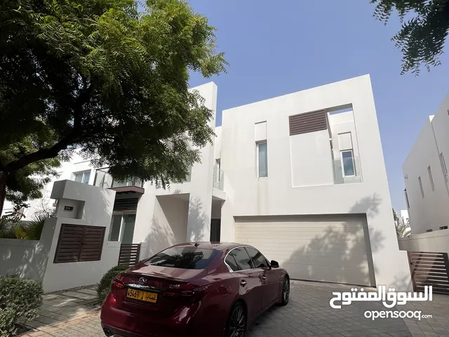 775 m2 More than 6 bedrooms Villa for Rent in Muscat Al Mouj