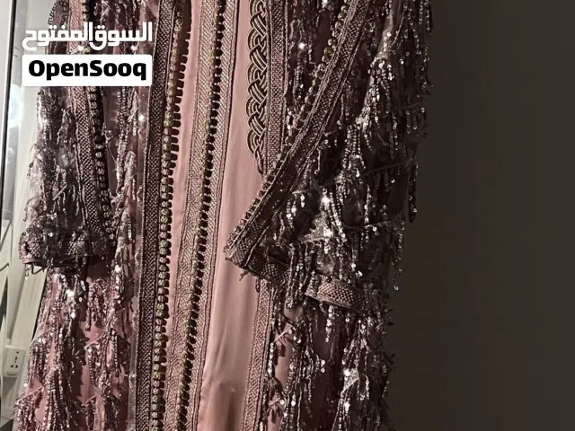 قفطان مغربي مع ملحقاته