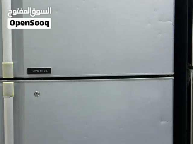 ثلاجه هيتاشي حجم كبير