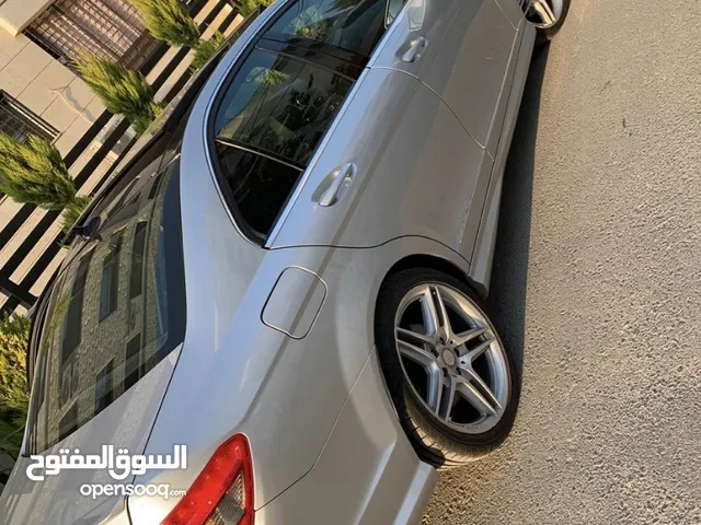 مرسيدس c200 موديل 2011 مميزه