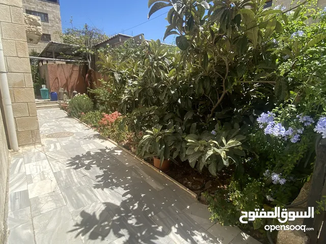 220 m2 3 Bedrooms Apartments for Sale in Amman Swelieh
