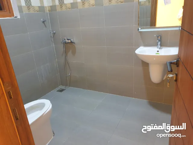 105 m2 2 Bedrooms Apartments for Rent in Al Dakhiliya Bidbid