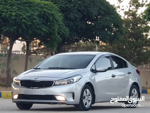 كيا سيراتو موديل 2018 من المالك مباشره بحالة ممتازه جدا الفحص مرفق بالصور