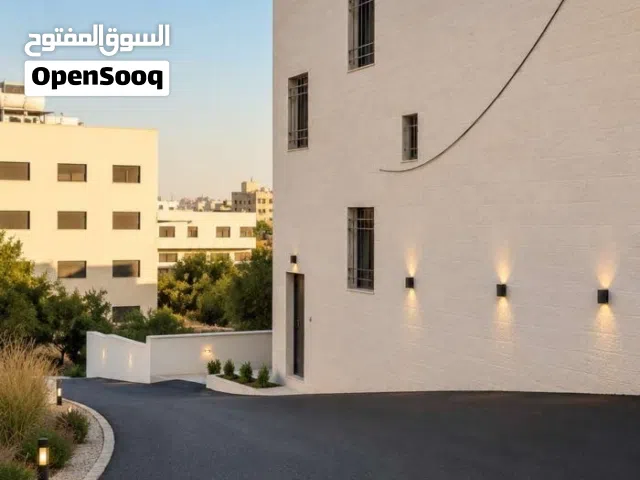 مستودع كبير مساحة 400 متر مربع للإيجار