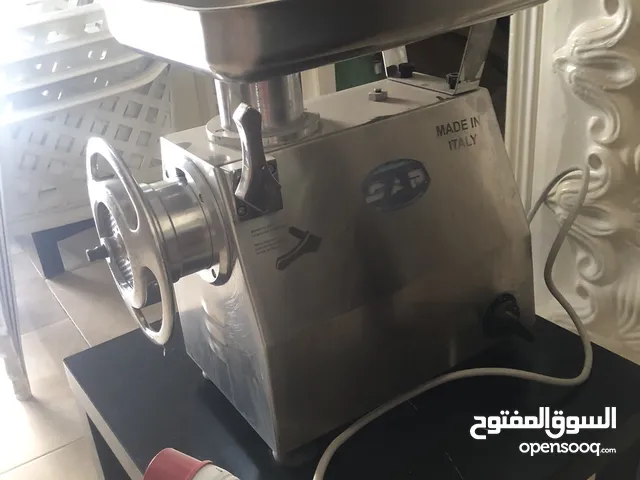 ماكنة فرم لحمه ايطالي نوعها ساب قياس 32