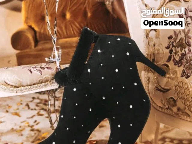 Black With Heels in Amman