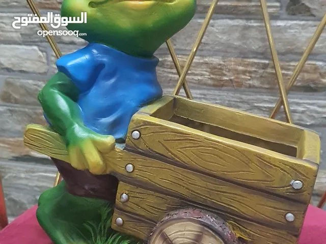 تحف على شكل ضفدع