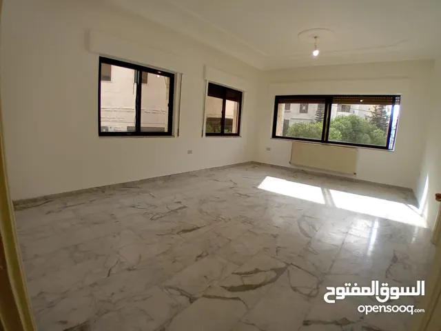 شقة فارغة - الرابية - 4نوم - 350م - بلكونتين - قرب الخدمات العامة