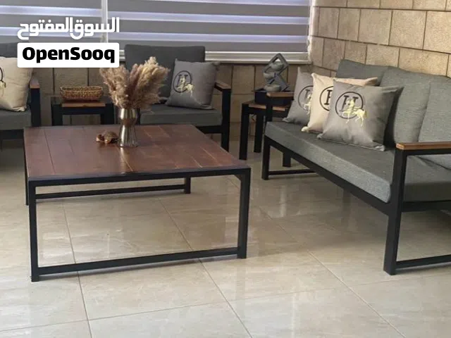 للبيع – طقم كنب خشب و حديد فاخر داخلي / خارجي بحالة ممتازة