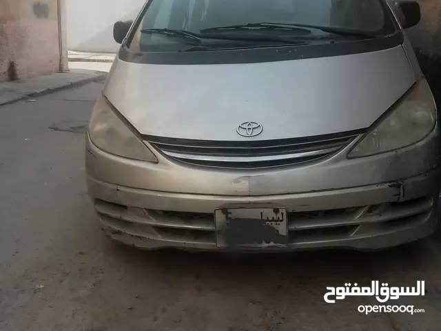 Used Toyota Previa in Tripoli