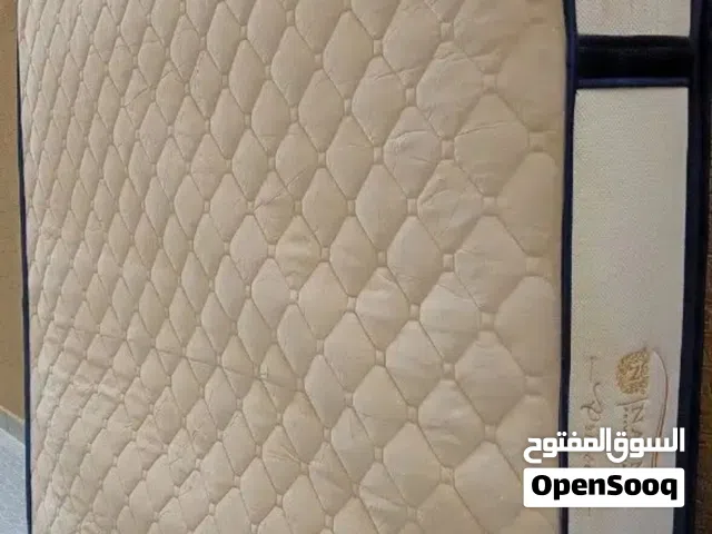مراتب طبيه وسرير وهيكل